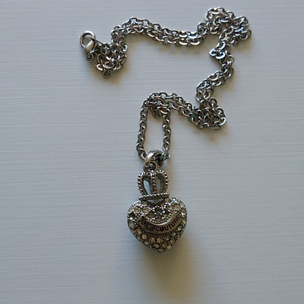 juicy couture crown necklace